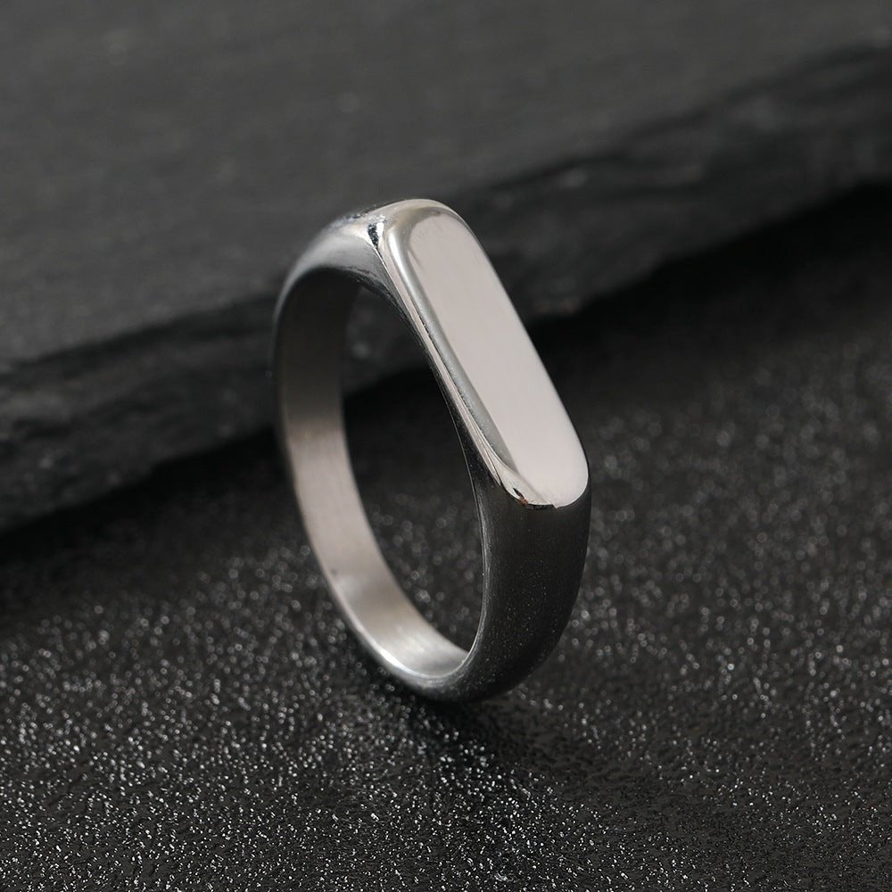Schlichter Goldring mit Gravurfläche - Nach - Dir.de