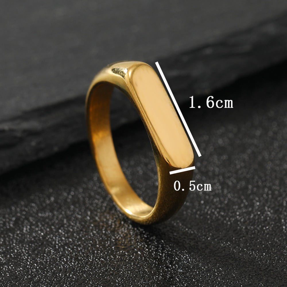 Schlichter Goldring mit Gravurfläche - Nach - Dir.de